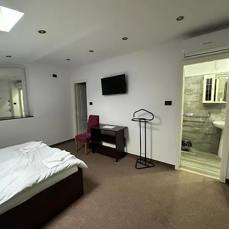 Calarasilor Central Rooms