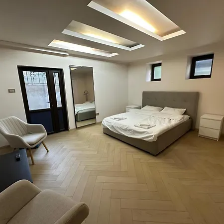 Calarasilor Central Rooms Han/Misafirhane