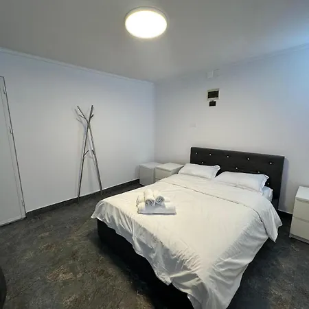 Calarasilor Central Rooms Han/Misafirhane